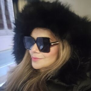 Meet your Posher, Zynthia